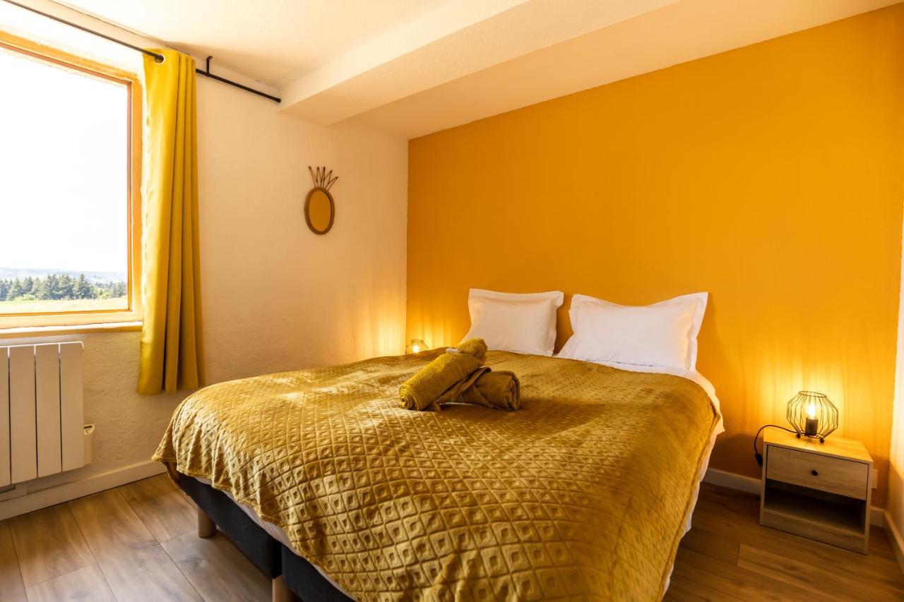 Domaine Du Coq En Pat Bed & Breakfast Augerolles Exterior foto